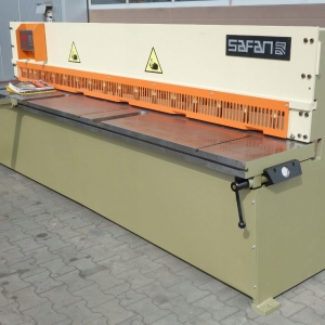 SAFAN 3100 x 3 mm zderzak CNC