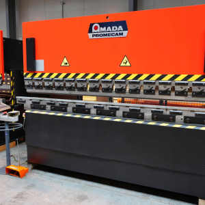 Amada ITS2 103, 100 t x 3100 mm PROSTA Manualna