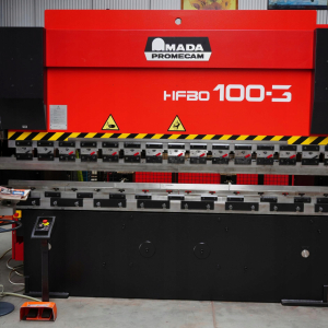 AMADA HFBO 110 t x 3100 8 osi CNC